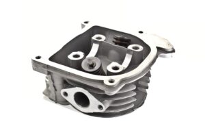 GŁOWICA KOMPLETNA DO CYLINDRA GY6 4T 70CCM 47MM (STANDARDOWE ZAWORY) POWER FORCE