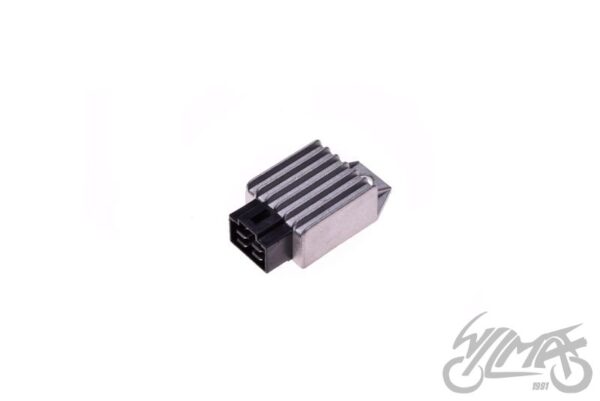 REGULATOR NAPIĘCIA 4T