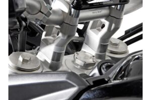 ZESTAW PODWYŻSZAJĄCY KIEROWNICĘ SW-MOTECH 20MM TRIUMPH TIGER TRIUMPH TIGER 800/ 900/ 1200 SILVER
