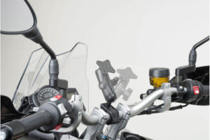 075090_ZAL253142.jpg UNIWERSALNY UCHWYT KULOWY GPS NA KIEROWNICĘ O 22/28 MM SW-MOTECH BLACK