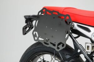 151298_ZAL205516.jpg UCHWYT BAGAŻNIKA BOCZNEGO NA PRAWĄ STRONĘ SW-MOTECH UNIWERSALNY BLACK