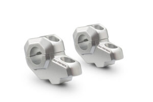 ZESTAW PODWYŻSZAJĄCY KIEROWNICĘ SW-MOTECH 22MM PODWYŻSZENIE 30MM PRZESUNIĘCIE 21MM SILVER