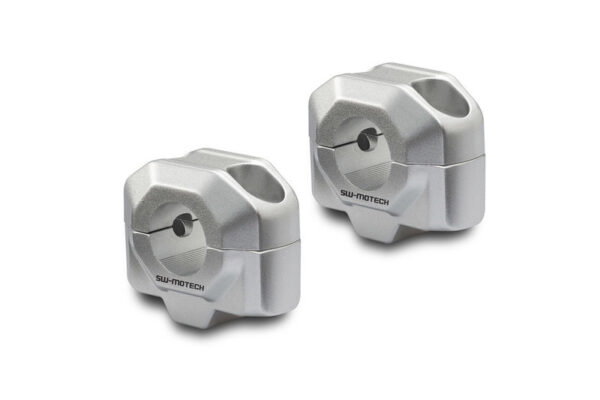 ZESTAW PODWYŻSZAJĄCY KIEROWNICĘ SW-MOTECH 22MM PODWYŻSZENIE 20MM SILVER