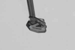 NAKŁADKA NÓŻKI BOCZNEJ SW-MOTECH TRIUMPH TRIDENT 660 (21-) BLACK SILVER