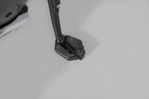 NAKŁADKA NÓŻKI BOCZNEJ SW-MOTECH YAMAHA MT-09 (20-)/ XSR900 (21-) BLACK SILVER