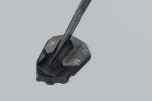NAKŁADKA NÓŻKI BOCZNEJ SW-MOTECH HARLEY-DAV PAN AMERICA (21-) BLACK/SILVER