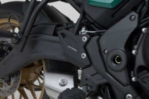 289816_ZAL579473.jpg OSŁONA PIĘTY SW-MOTECH KAWASAKI Z650RS (21-) BLACK
